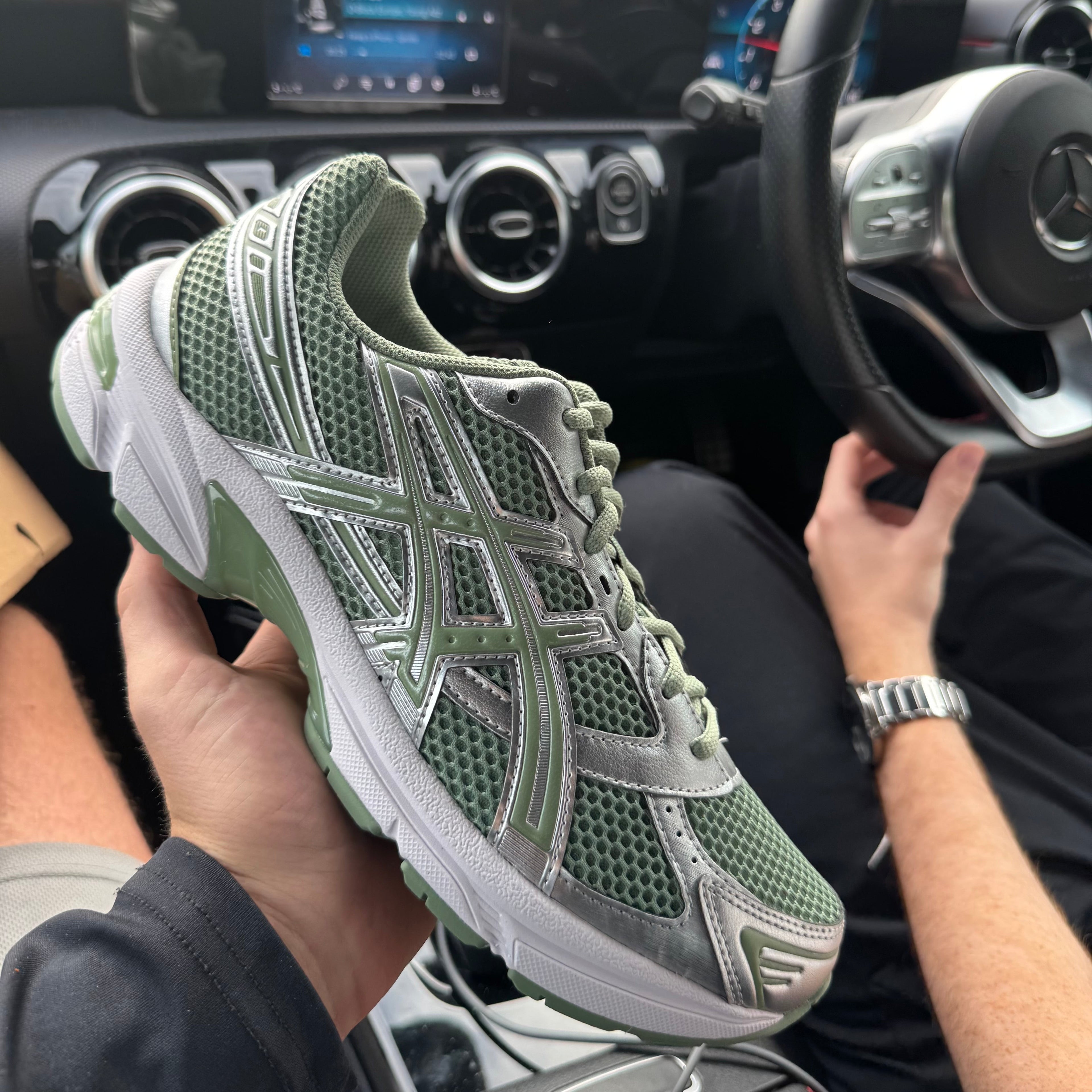 ASICS GEL-1130 ‘SWAMP GREEN’